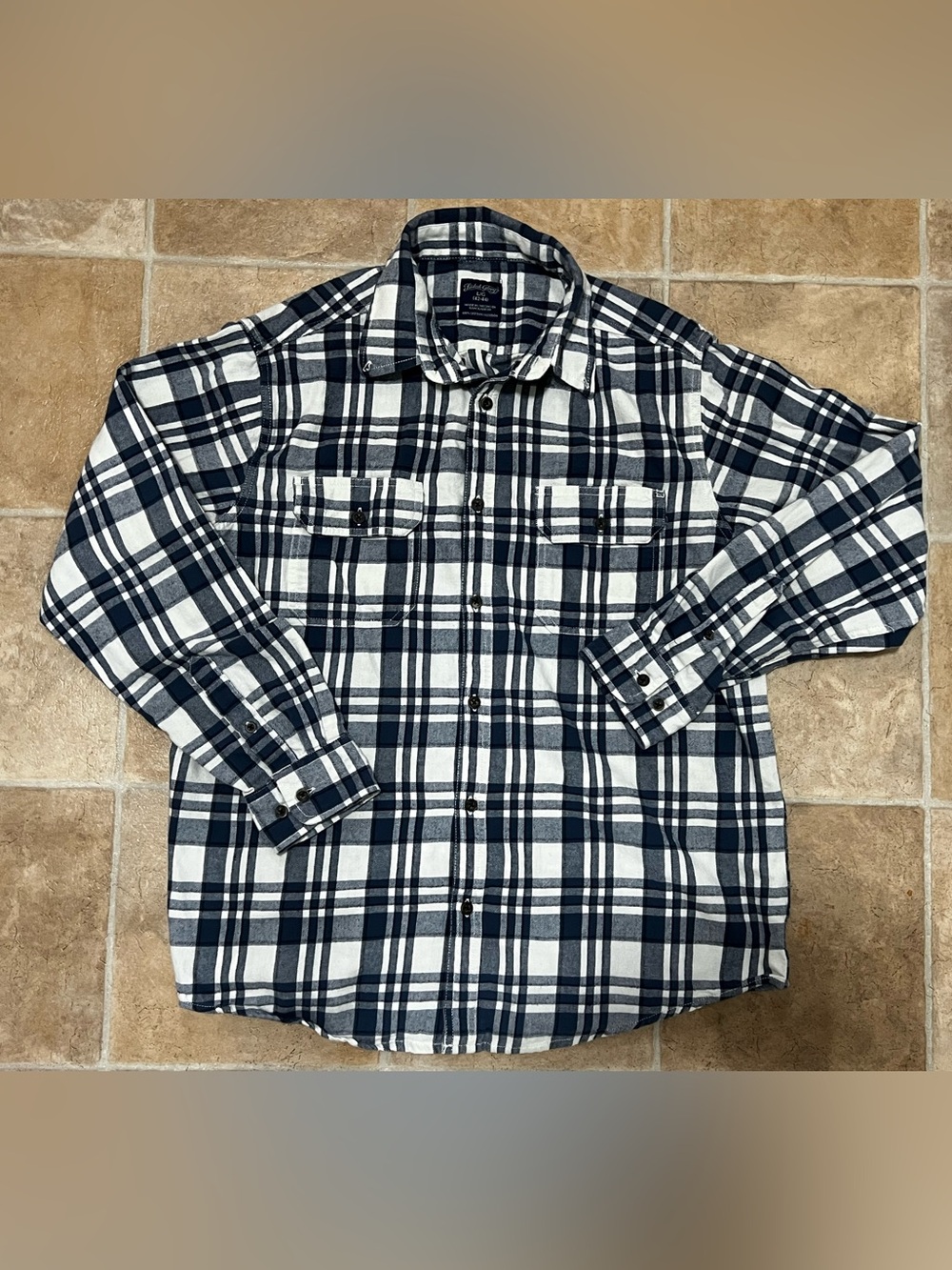 Faded Glory Navy and White Plaid Button-Down Shirt